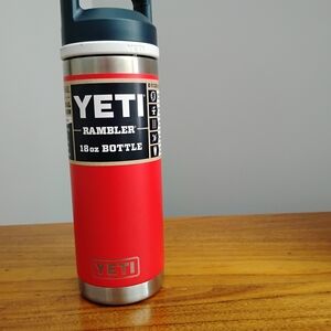 YETI Rambler 18oz Bottle in Bold Red